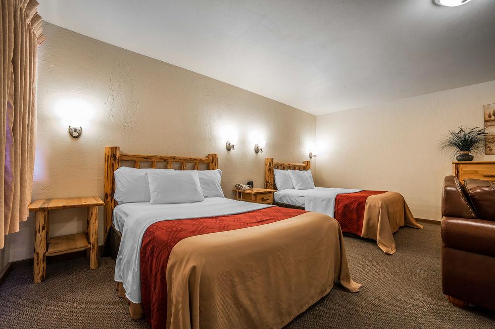 Econo Lodge Inn & Suites Kalispell - Glacier National Park Gateway Eksteriør billede